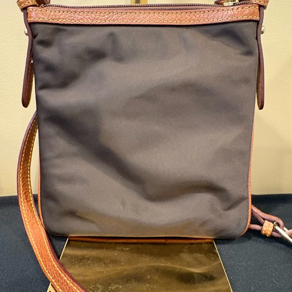 Dooney & Bourke Black Nylon Letter Carrier Crossbody Pink Lining - Picture 4 of 7